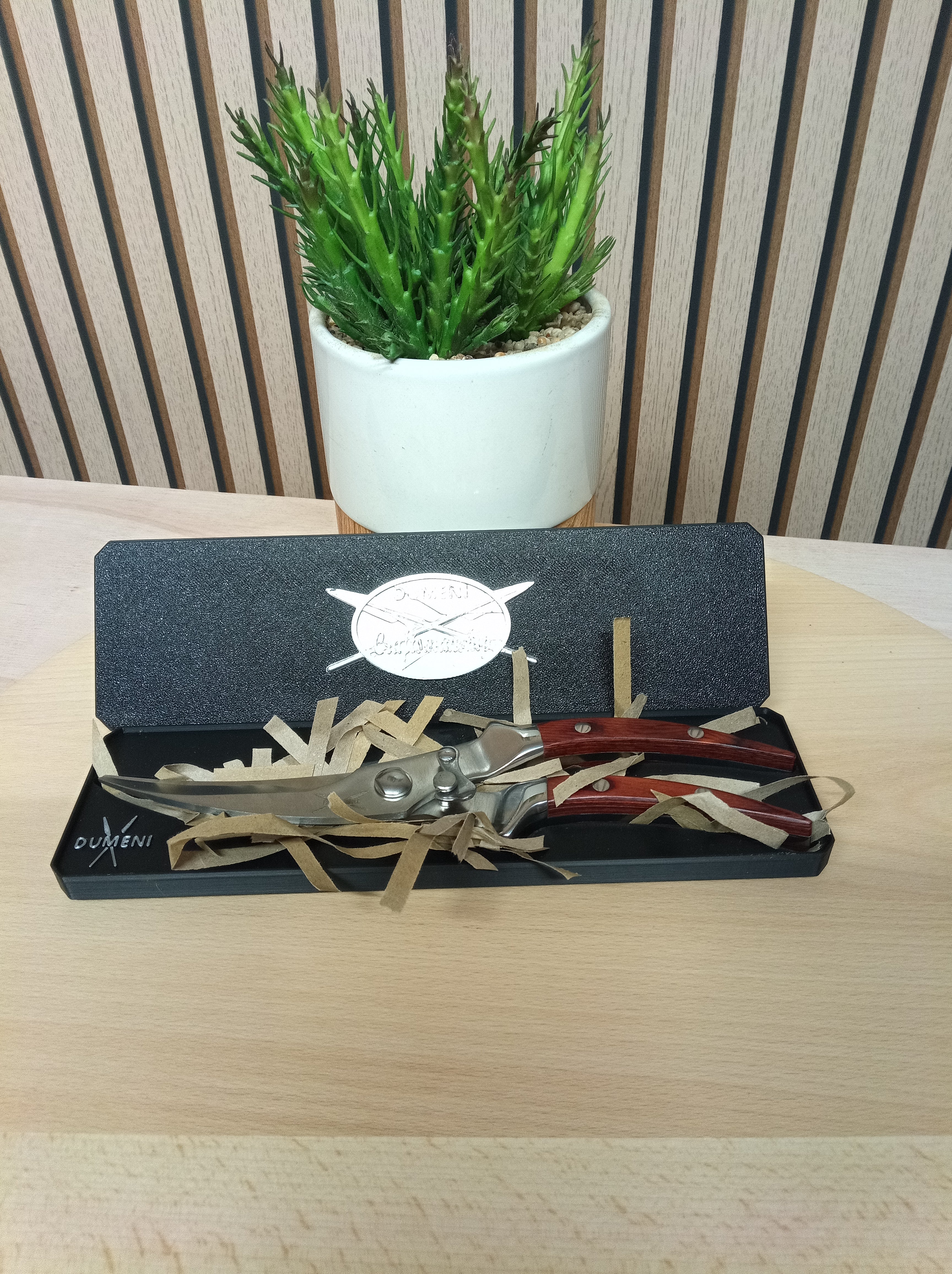 Dumeni Stainless Steel Biltong / kitchen Shears with Wooden Handles - Image 19