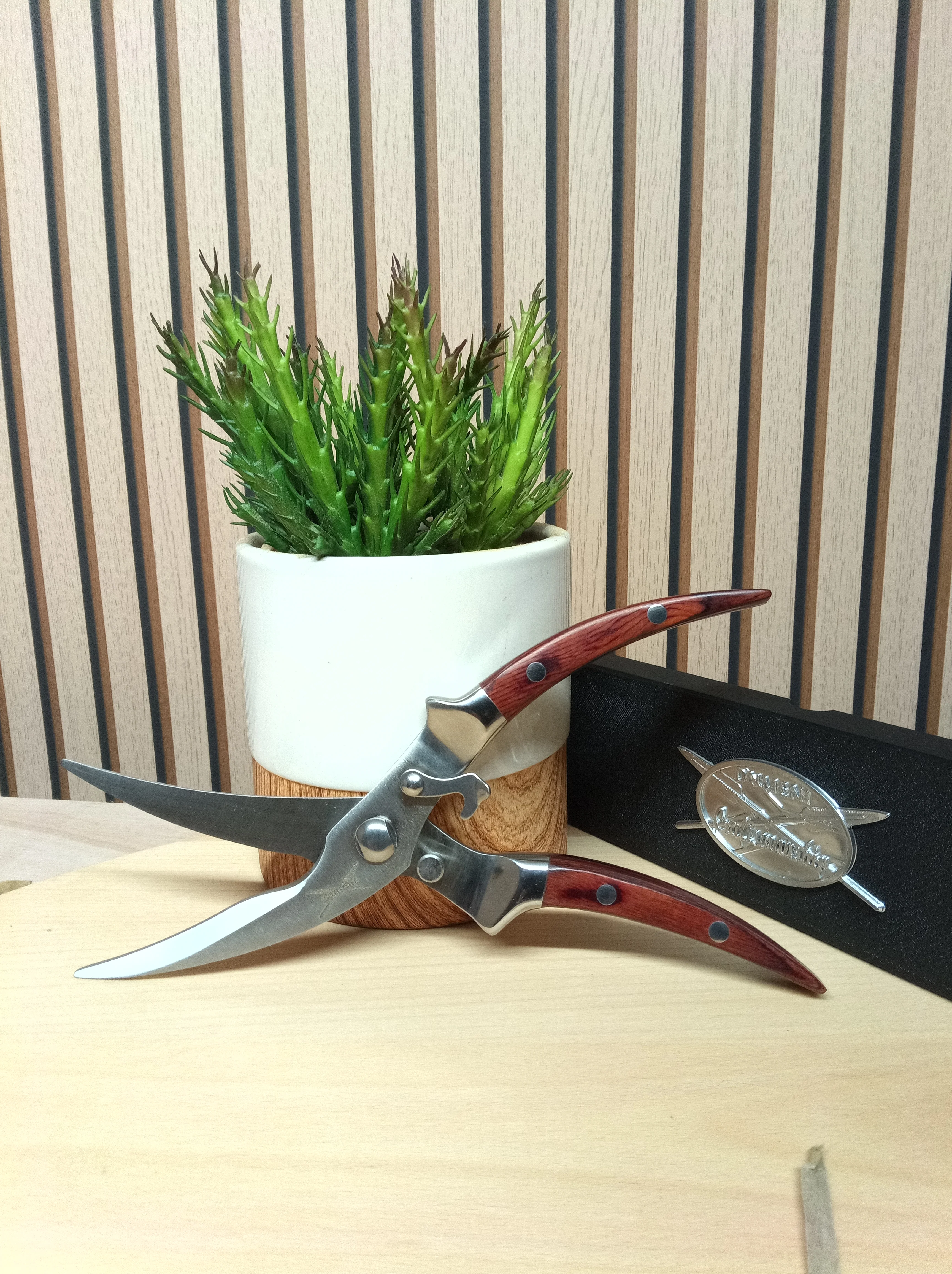 Dumeni Stainless Steel Biltong / kitchen Shears with Wooden Handles - Image 22