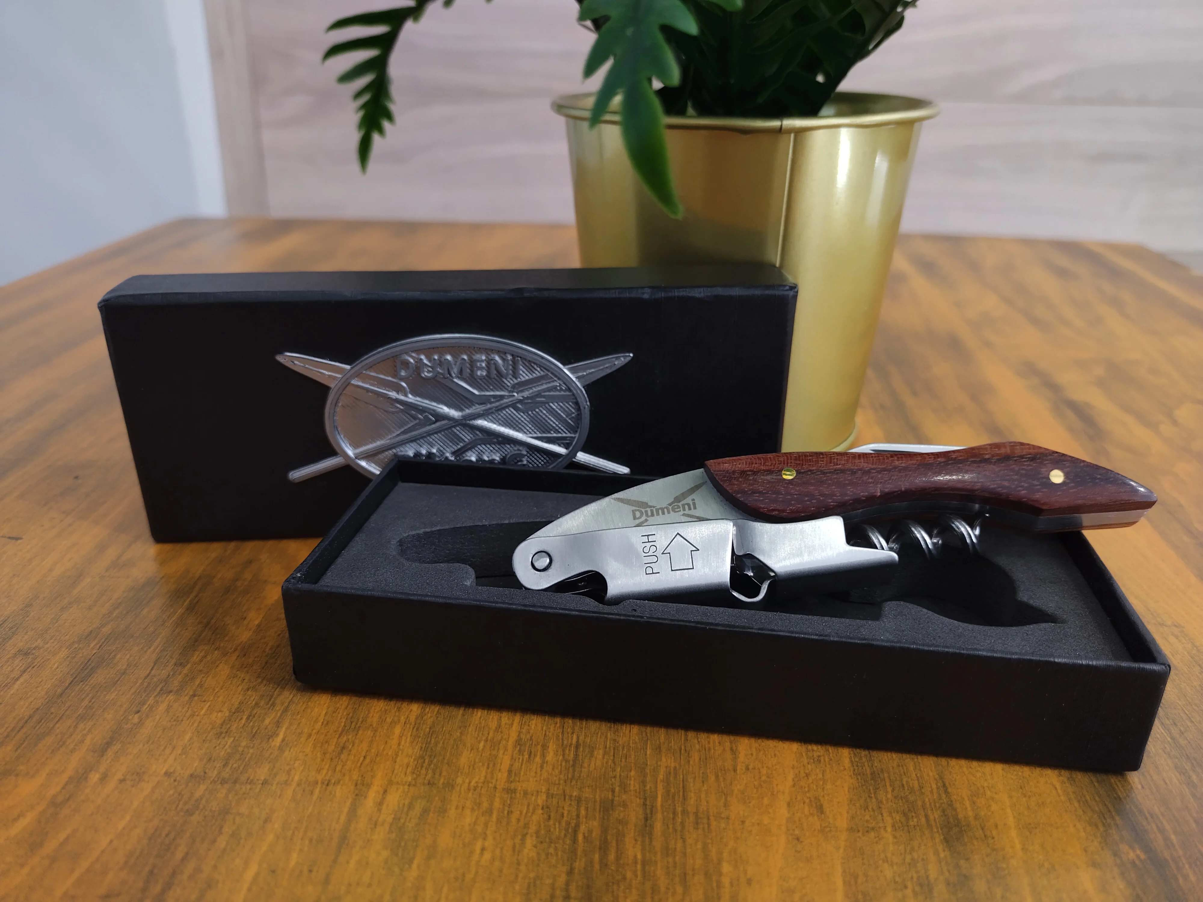 Dumeni Professional Wine and Beer Bottle Opener in Stainless Steel and Wood - Image 4