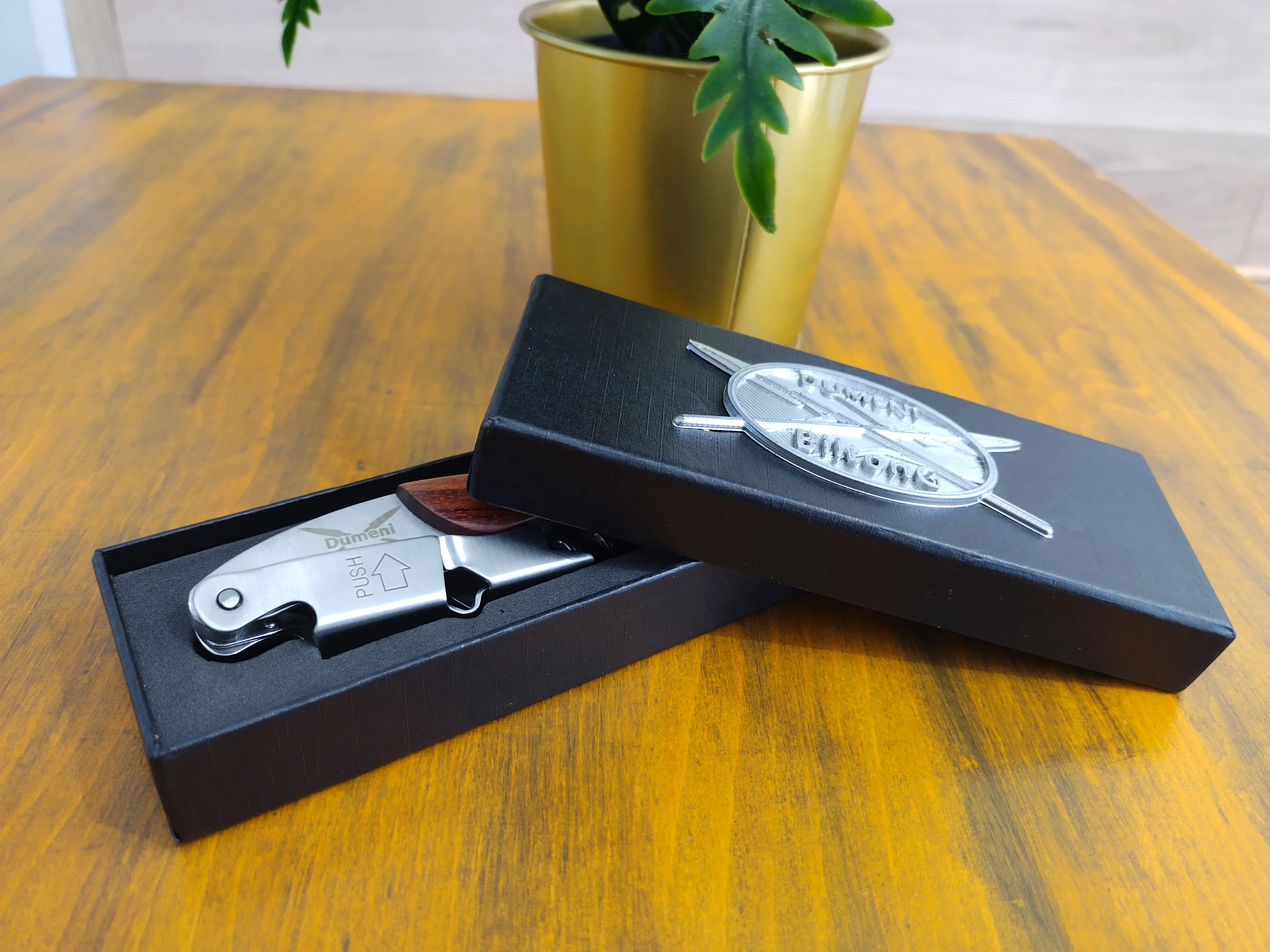 Dumeni Professional Wine and Beer Bottle Opener in Stainless Steel and Wood - Image 5